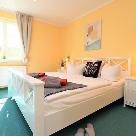 Achtern Hafen App 01 Apartment Wustrow  Bagian luar foto