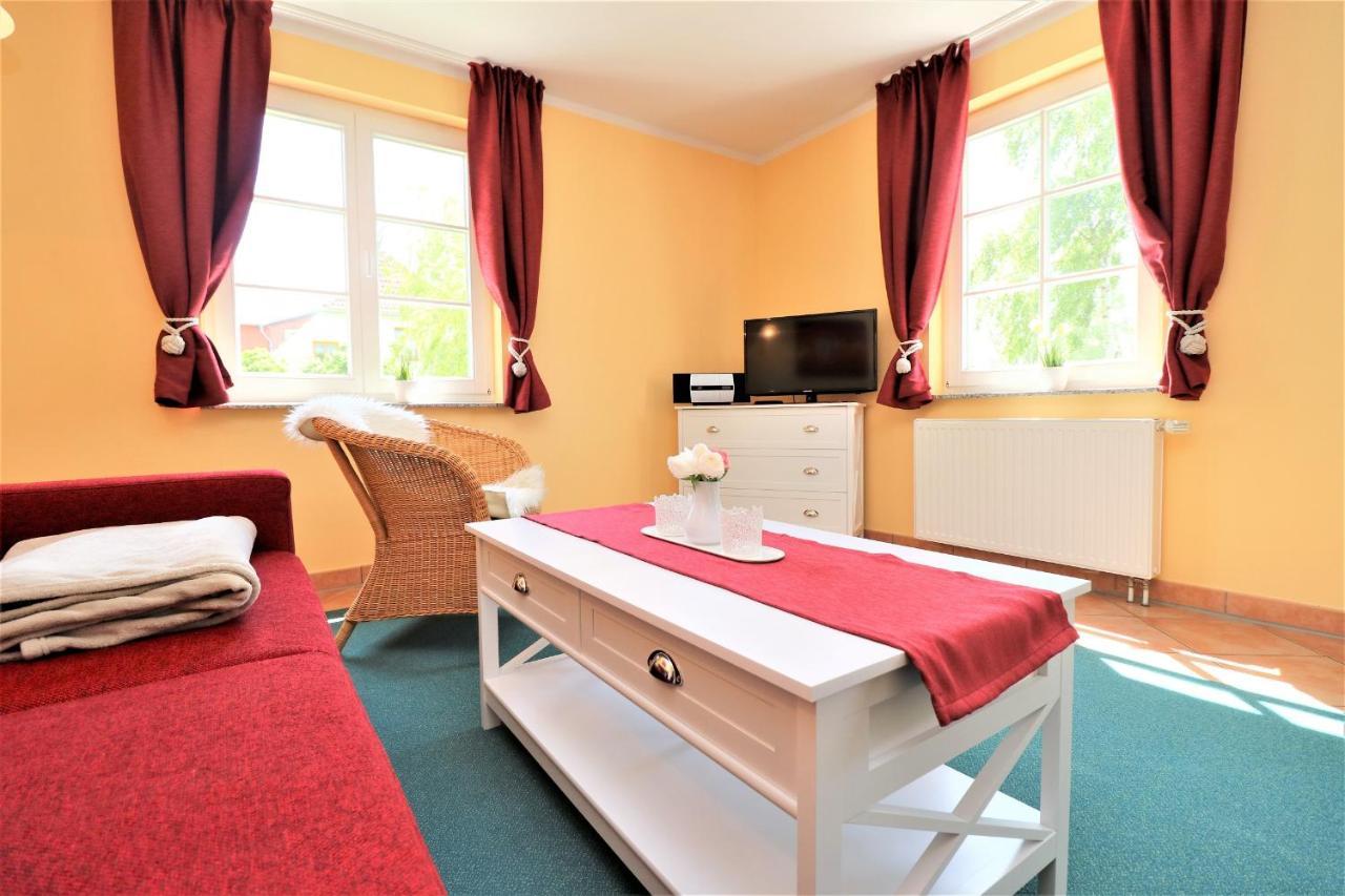 Achtern Hafen App 01 Apartment Wustrow  Bagian luar foto