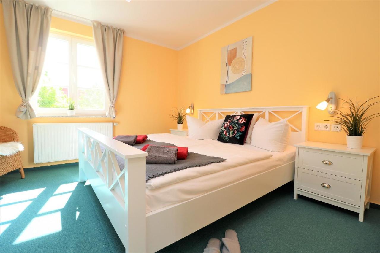 Achtern Hafen App 01 Apartment Wustrow  Bagian luar foto
